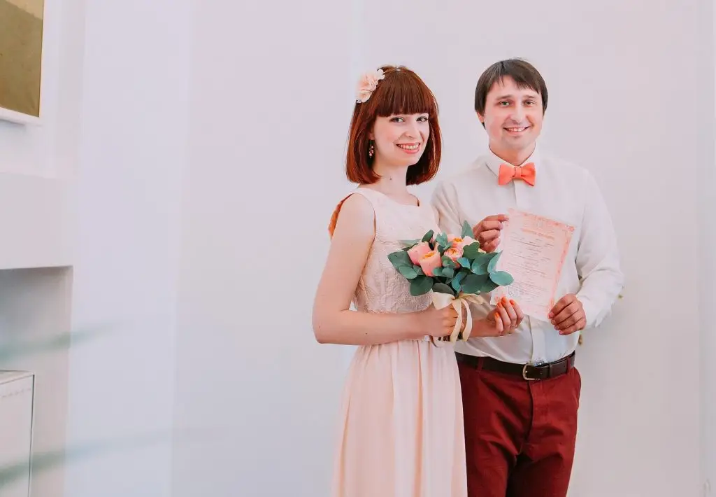 What is the Difference Between a Marriage License and Marriage Certificate?