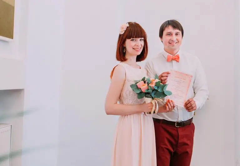 What is the Difference Between a Marriage License and Marriage Certificate?