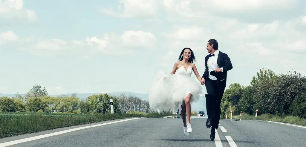 Getting Married Fast: How to Tie the Knot in 48 Hours (or Less!)